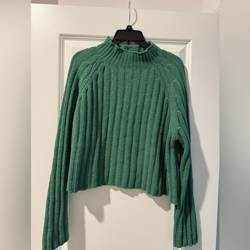 American Eagle Cropped Turtleneck Sweater